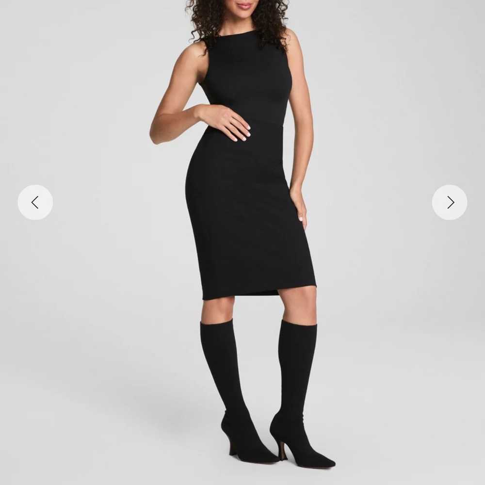 NWT SPANXsupersmooth™ PerfectFit
Ponte Pencil Skirt